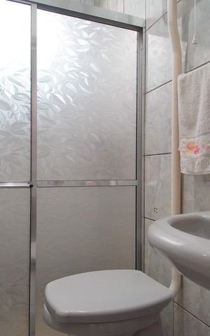 Casa à venda com 180m², 3 quartos e 6 vagasBanheiro