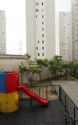 Apartamento à venda com 42m², 2 quartos e 1 vaga Apartamento à venda com 42m², 2 quartos e 1 vagaVista do quarto 2