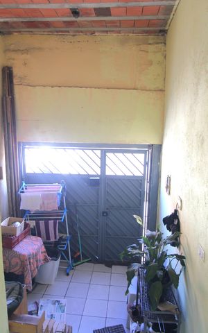 Casa à venda com 55m², 2 quartos e sem vagaEntrada