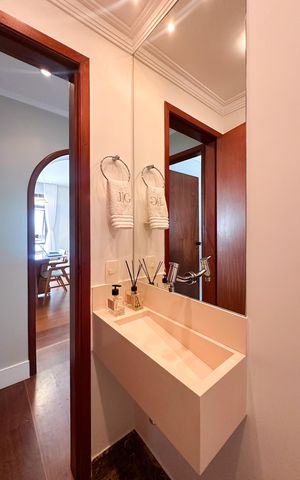 Apartamento para alugar com 130m², 4 quartos e 2 vagas Apartamento para alugar com 130m², 4 quartos e 2 vagasLavabo