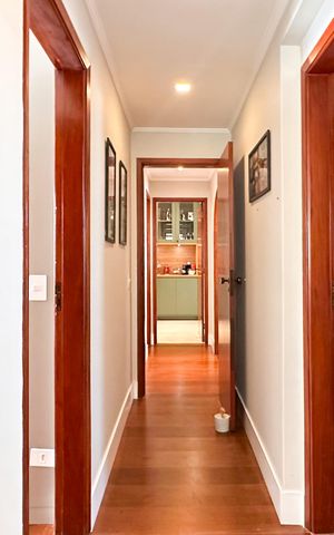 Apartamento para alugar com 130m², 4 quartos e 2 vagas Apartamento para alugar com 130m², 4 quartos e 2 vagasAcesso aos Quartos