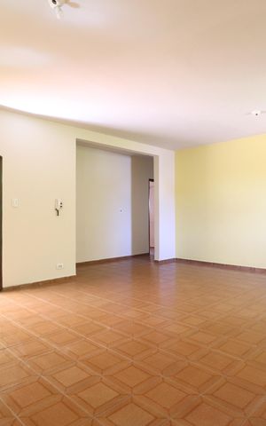 Casa para alugar com 250m², 5 quartos e 2 vagasSala