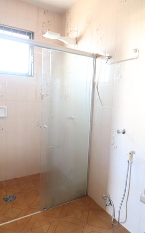 Casa para alugar com 250m², 5 quartos e 2 vagasBanheiro da suíte 2