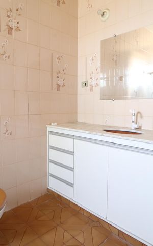 Casa para alugar com 250m², 5 quartos e 2 vagasBanheiro da suíte 2
