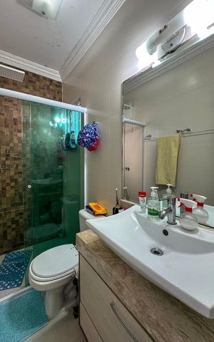 Casa à venda com 97m², 3 quartos e 2 vagas Casa à venda com 97m², 3 quartos e 2 vagasBanheiro da Suíte