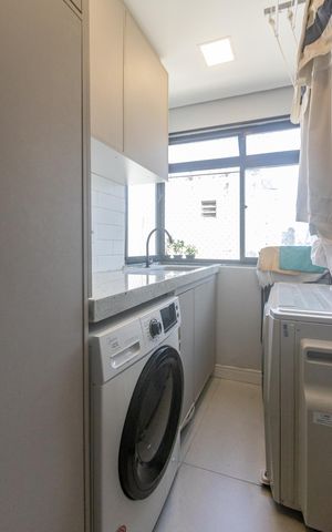 Apartamento à venda com 70m², 2 quartos e 1 vaga Apartamento à venda com 70m², 2 quartos e 1 vagaÁrea de Serviço