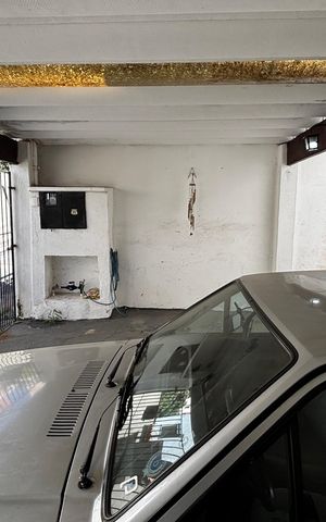 Casa à venda com 156m², 2 quartos e 2 vagas Casa à venda com 156m², 2 quartos e 2 vagasGaragem