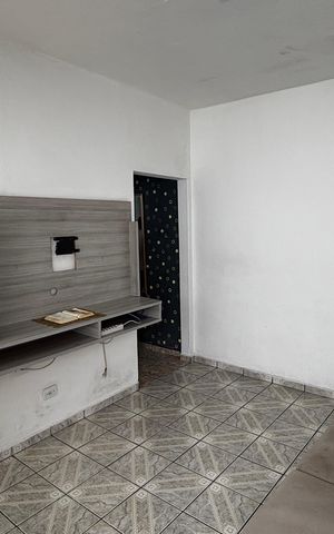 Casa à venda com 156m², 2 quartos e 2 vagas Casa à venda com 156m², 2 quartos e 2 vagasSala