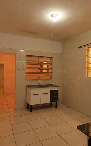 Casa à venda com 225m², 3 quartos e 2 vagasCozinha da Casa 2