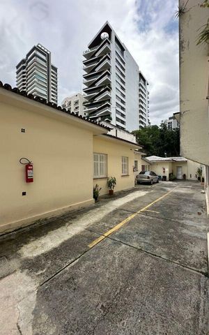 Apartamento à venda com 138m², 4 quartos e 1 vaga