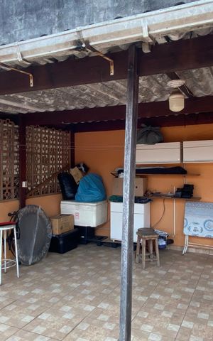 Casa à venda com 132m², 3 quartos e 2 vagas Casa à venda com 132m², 3 quartos e 2 vagasVaranda