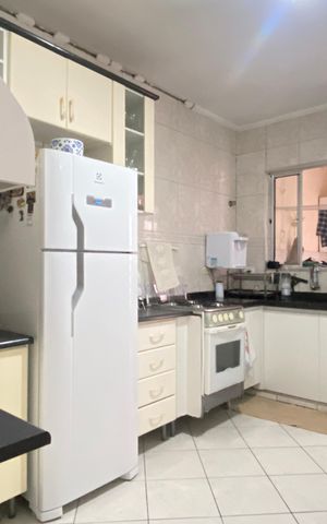 Casa à venda com 132m², 3 quartos e 2 vagas Casa à venda com 132m², 3 quartos e 2 vagasCozinha