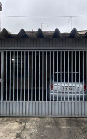 Casa à venda com 132m², 3 quartos e 2 vagas Casa à venda com 132m², 3 quartos e 2 vagasFachada - Placa