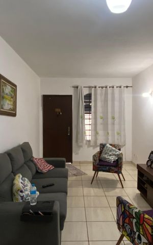 Casa à venda com 132m², 3 quartos e 2 vagas Casa à venda com 132m², 3 quartos e 2 vagasSala