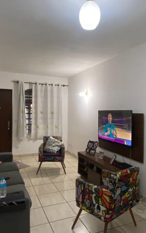 Casa à venda com 132m², 3 quartos e 2 vagas Casa à venda com 132m², 3 quartos e 2 vagasSala