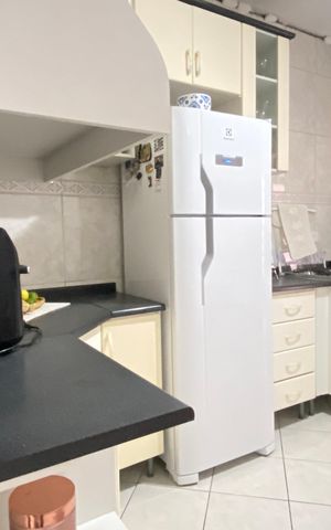 Casa à venda com 132m², 3 quartos e 2 vagas Casa à venda com 132m², 3 quartos e 2 vagasCozinha