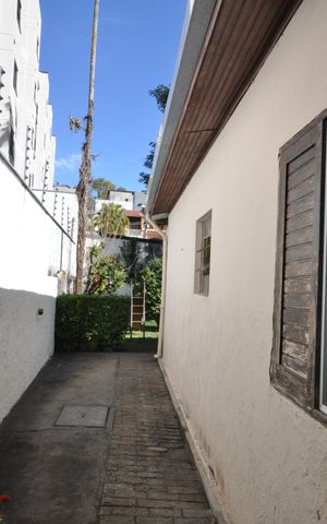 Casa à venda com 1180m², 4 quartos e 13 vagasQuintal