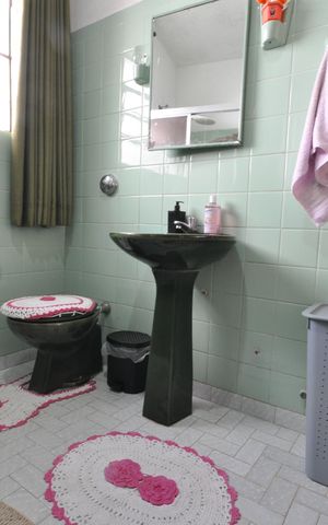 Casa à venda com 1180m², 4 quartos e 13 vagasBanheiro 1