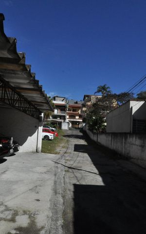 Casa à venda com 1180m², 4 quartos e 13 vagasQuintal