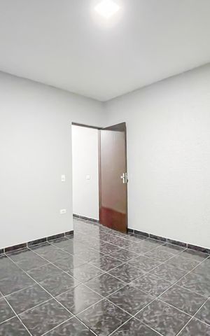 Casa à venda com 150m², 2 quartos e 2 vagas Casa à venda com 150m², 2 quartos e 2 vagasQuarto 1