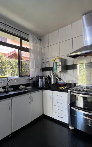 Casa à venda com 550m², 5 quartos e 4 vagasCozinha - Torneira