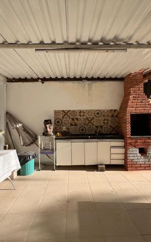 Casa à venda com 550m², 5 quartos e 4 vagasChurrasqueira