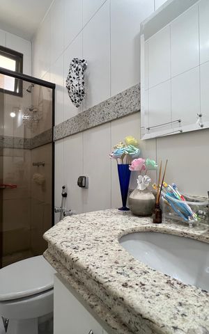 Casa à venda com 550m², 5 quartos e 4 vagasBanheiro Social