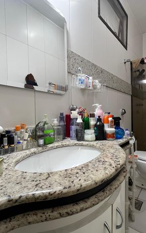 Casa à venda com 550m², 5 quartos e 4 vagasBanheiro da Suíte 2