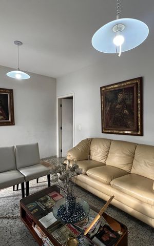 Casa à venda com 550m², 5 quartos e 4 vagasSala