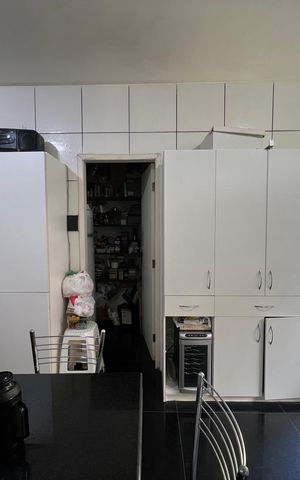 Casa à venda com 550m², 5 quartos e 4 vagasCozinha