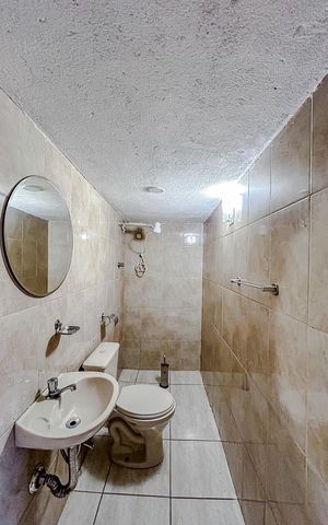 Casa à venda com 155m², 2 quartos e 1 vagaBanheiro de serviço