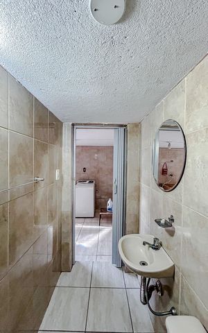 Casa à venda com 155m², 2 quartos e 1 vagaBanheiro de serviço
