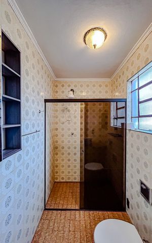 Casa à venda com 155m², 2 quartos e 1 vagaBanheiro