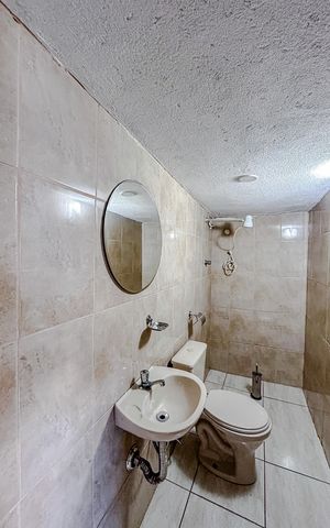 Casa à venda com 155m², 2 quartos e 1 vagaBanheiro de serviço