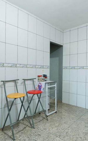 Casa à venda com 144m², 4 quartos e 3 vagas Casa à venda com 144m², 4 quartos e 3 vagasCopa