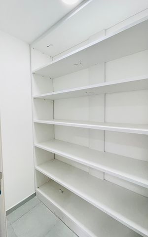 Apartamento para alugar com 82m², 2 quartos e 3 vagas Apartamento para alugar com 82m², 2 quartos e 3 vagasDispensa