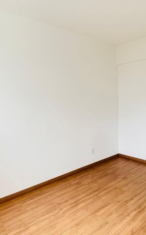 Apartamento para alugar com 82m², 2 quartos e 3 vagas Apartamento para alugar com 82m², 2 quartos e 3 vagasQuarto