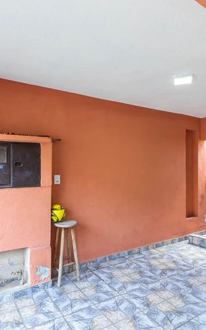 Casa à venda com 150m², 3 quartos e 2 vagas Casa à venda com 150m², 3 quartos e 2 vagasGaragem