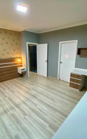 Casa à venda com 209m², 4 quartos e 2 vagas Casa à venda com 209m², 4 quartos e 2 vagasSuíte 1