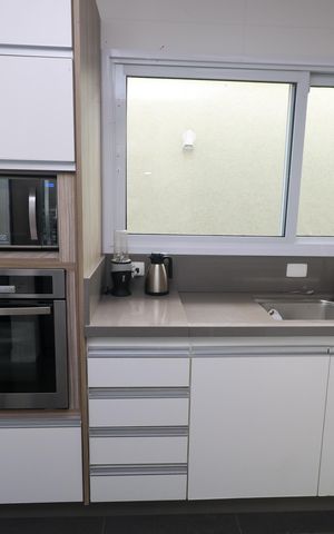 Casa à venda com 400m², 3 quartos e 5 vagas Casa à venda com 400m², 3 quartos e 5 vagasCozinha