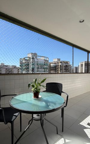 Apartamento à venda com 83m², 3 quartos e 2 vagas Apartamento à venda com 83m², 3 quartos e 2 vagasSala - Varanda