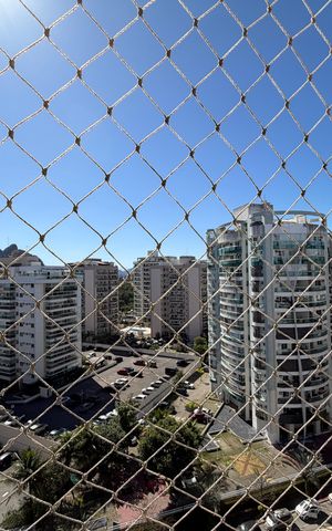 Apartamento à venda com 83m², 3 quartos e 2 vagas Apartamento à venda com 83m², 3 quartos e 2 vagasSala - Varanda