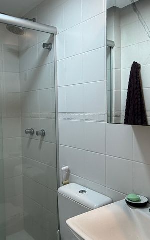 Apartamento à venda com 83m², 3 quartos e 2 vagas Apartamento à venda com 83m², 3 quartos e 2 vagasBanheiro social