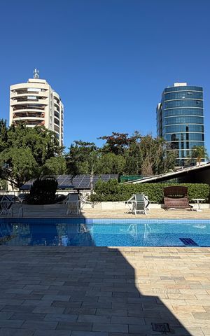 Apartamento à venda com 83m², 3 quartos e 2 vagas Apartamento à venda com 83m², 3 quartos e 2 vagasÁrea comum - Piscina