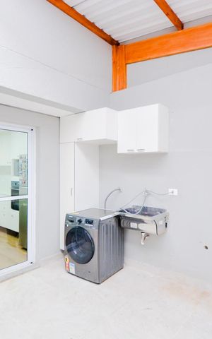 Casa de condomínio à venda com 132m², 3 quartos e 3 vagasÁrea de Serviço