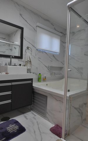 Casa à venda com 253m², 3 quartos e 5 vagasBanheiro da Suíte Master