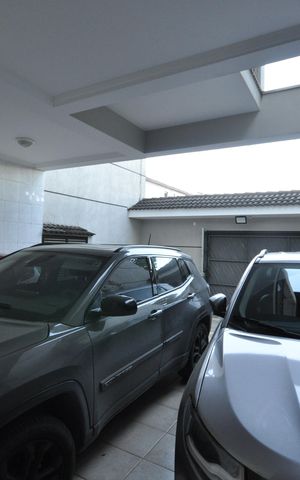 Casa à venda com 253m², 3 quartos e 5 vagasGaragem