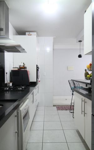 Apartamento à venda com 84m², 3 quartos e 2 vagasCozinha - Armários