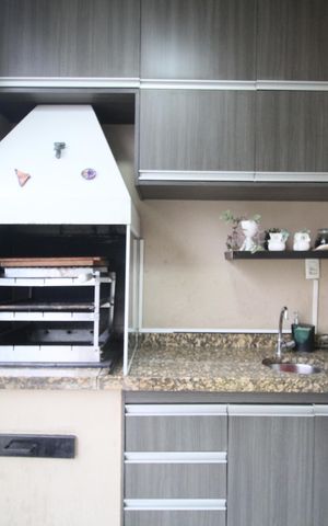 Apartamento à venda com 84m², 3 quartos e 2 vagasVaranda