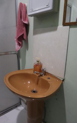 Casa à venda com 105m², 3 quartos e 2 vagasBanheiro